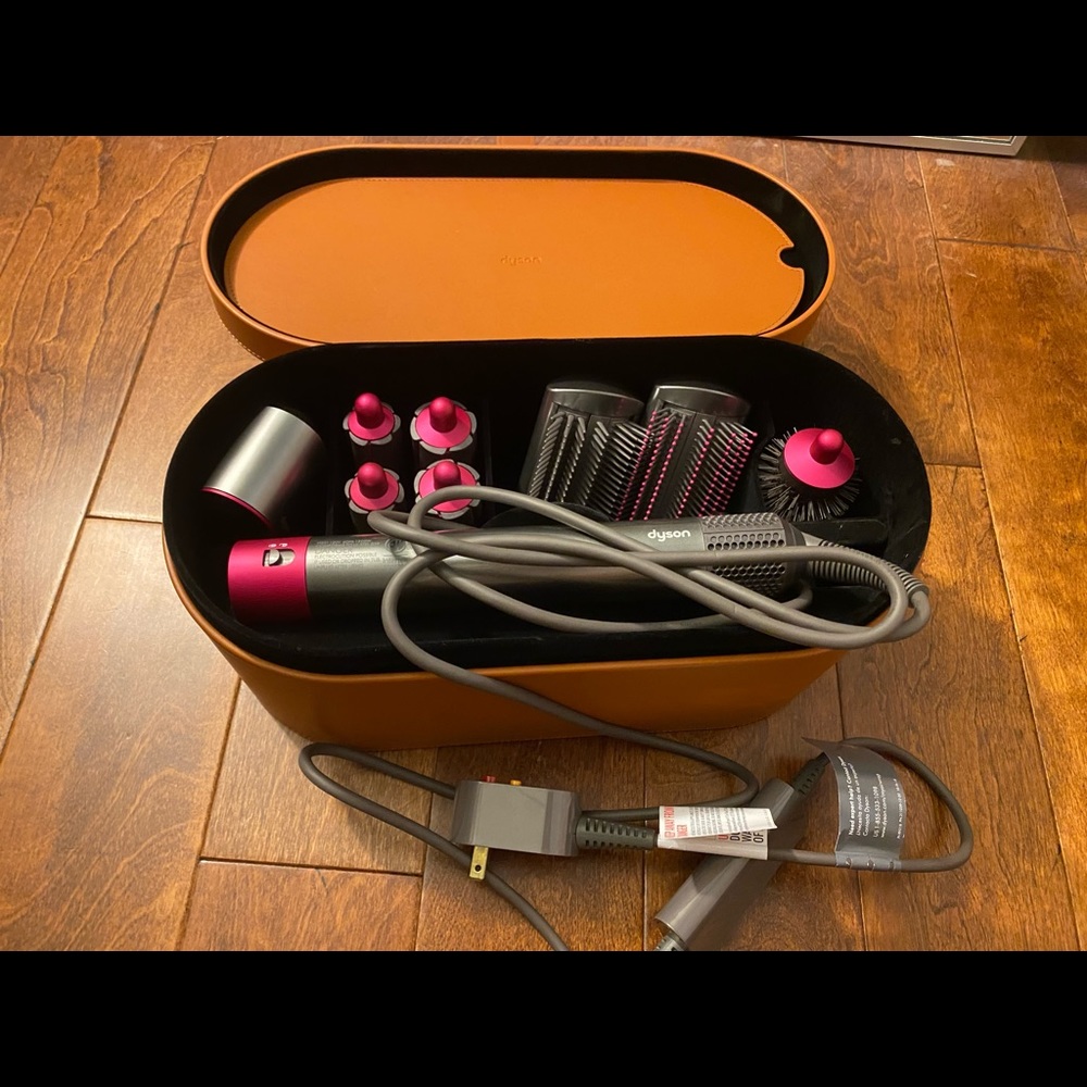 Dyson airwrap complete